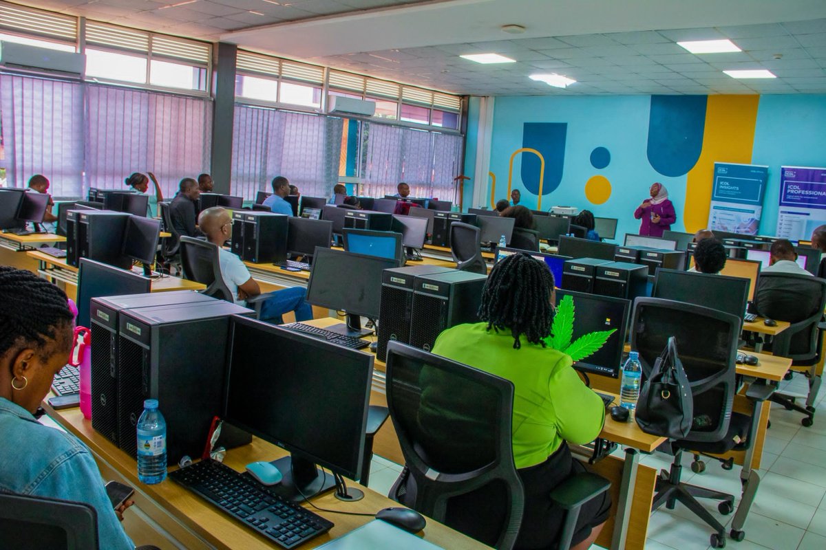 NamuliPasha's tweet photo. President Yoweri Museveni’s focus on inclusive growth has ensured that digital opportunities reach both urban and rural populations. https://t.co/qAnSpZp8Vz