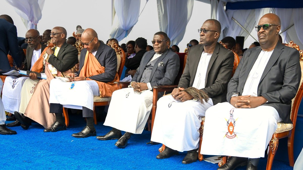 abaho_dennis's tweet photo. President Yoweri Museveni’s support for cultural institutions recognises their contribution to preserving community values and identity. The coronation of Omukama Nyabongo I offers a renewed opportunity for Tooro to strengthen its cultural legacy. https://t.co/MnrrvHbZWY