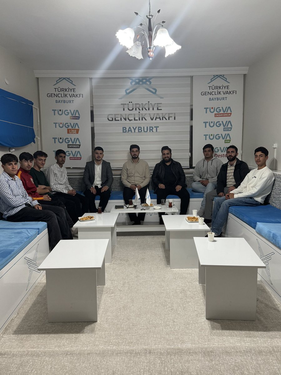 TugvaBayburt's tweet photo. 📖 Velhasıl

TÜGVA Bayburt Eğitim Koordinatörlüğümüz olarak, Kur’an ile dostluk kuran gönüllerle bir araya geldik.

Sohbet, muhabbet ve kardeşlik içerisinde gönüllere dokunan anlamlı bir akşam geçirdik. https://t.co/0dGCQQnDWT