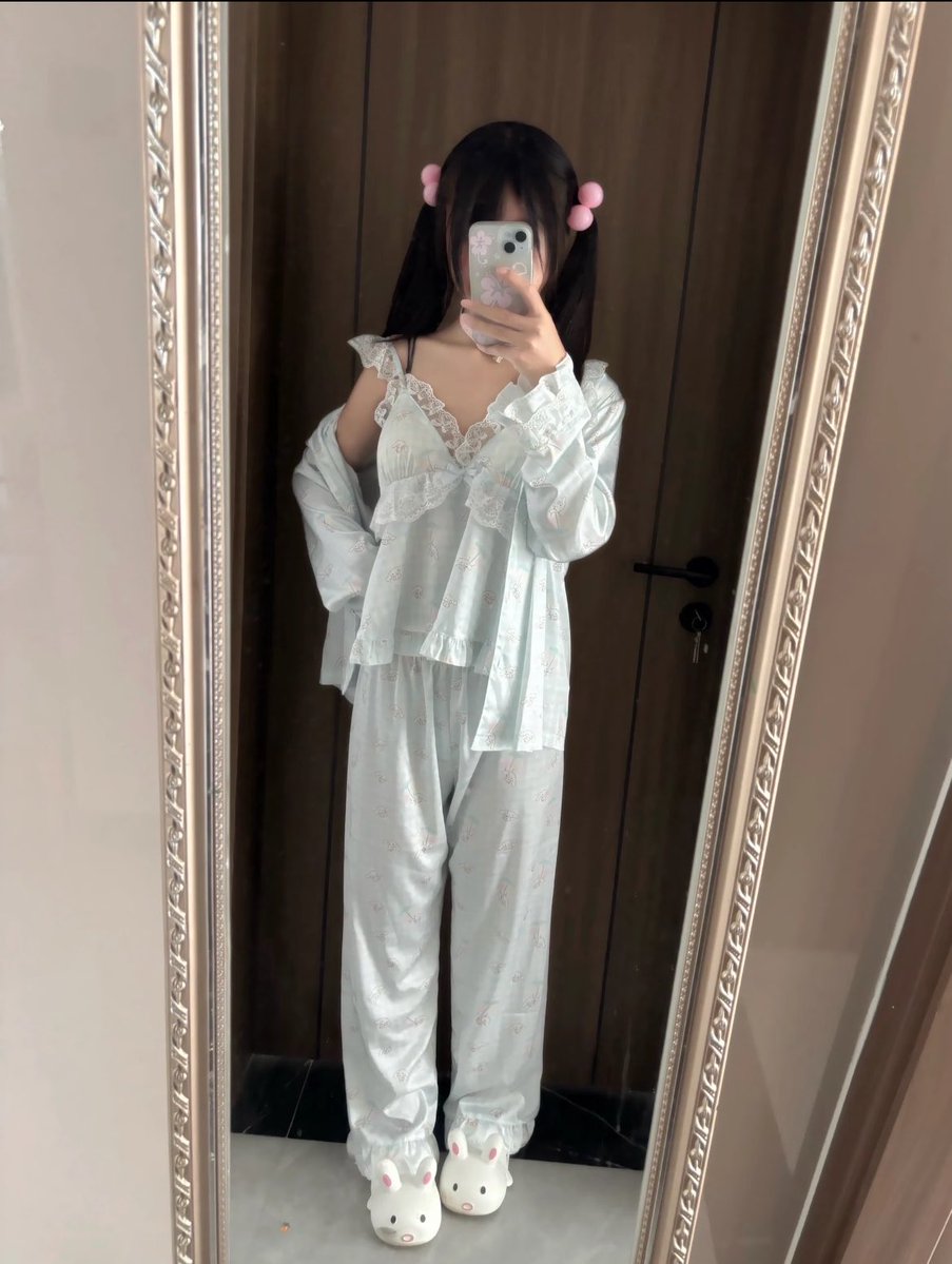 dgR5DwHOB1751's tweet photo. 07女、真心找男（不开玩笑）

在线蹲一位周末能约的男搭子，不打扰彼此生活！

点赞优先 反正没有🚪 https://t.co/7YwMokzHLL