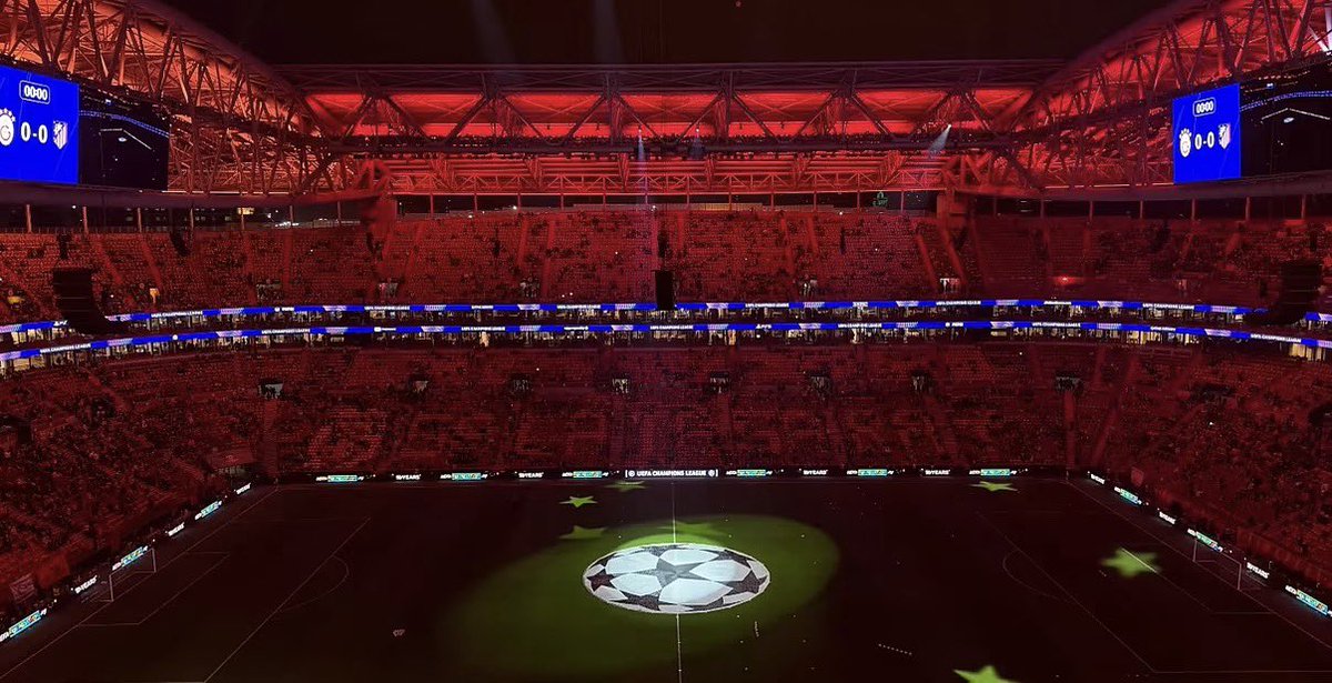 TheCimbomRed's tweet photo. @EASFCDirect Please add the new LED lights, big screen and add the entry song when the Gala players enter into the stadium :) https://t.co/I9lnNDe1GS