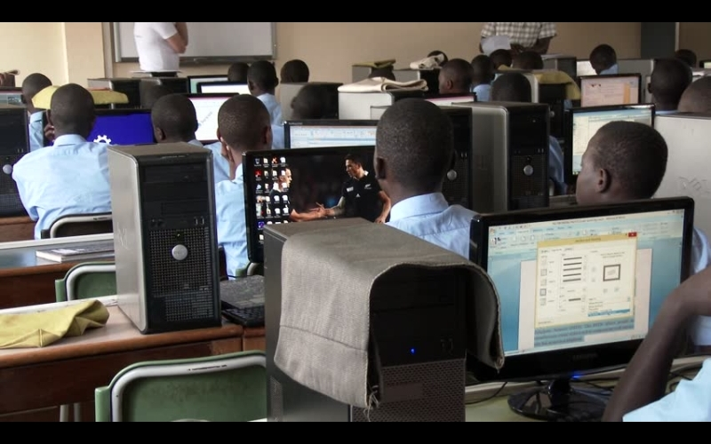 NamuliPasha's tweet photo. President Yoweri Museveni has encouraged the establishment of regional ICT hubs to spread innovation beyond Kampala. https://t.co/LxxofWoXZ0