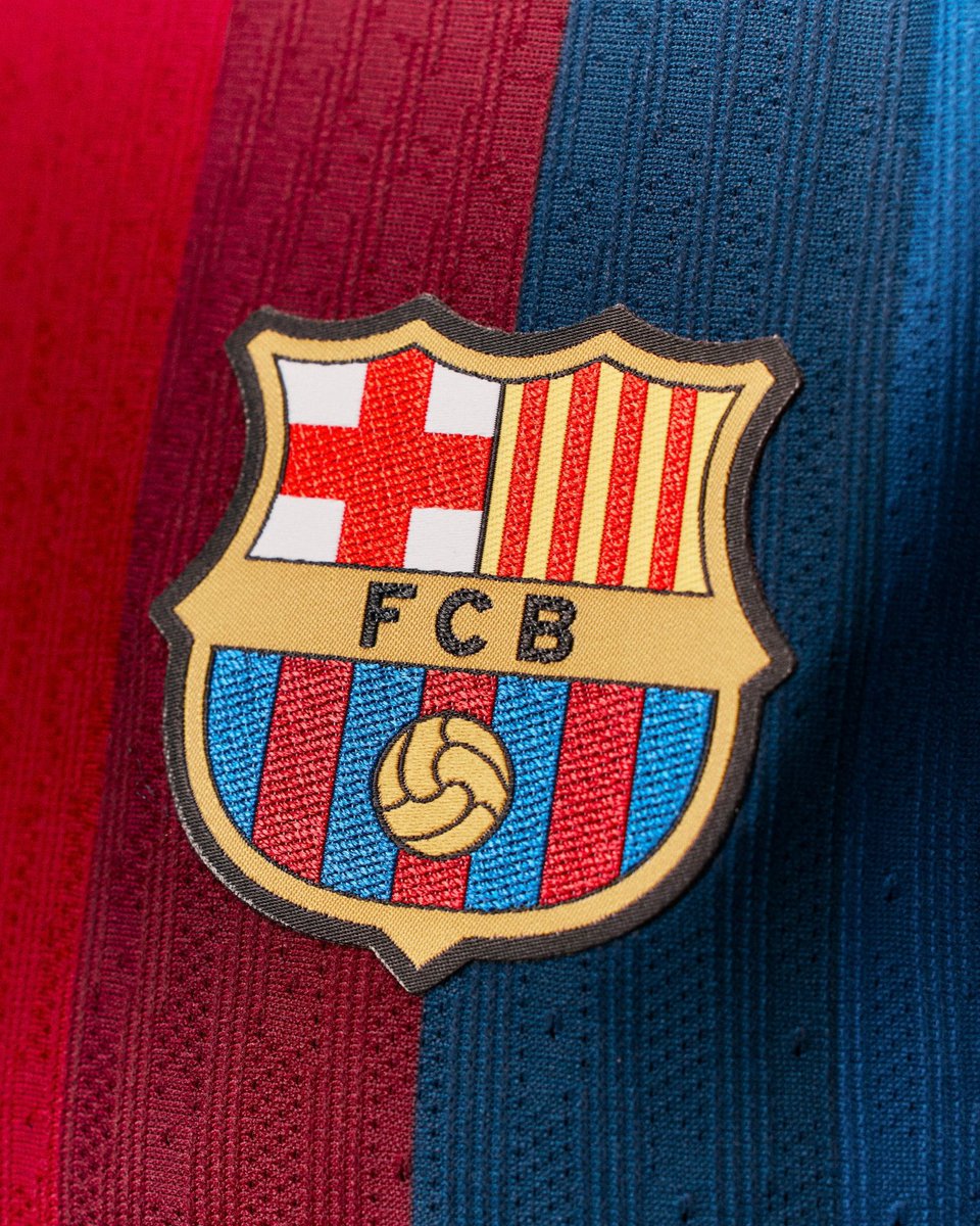 FullTime90X's tweet photo. 🚨🔵🔴 𝗕𝗥𝗘𝗔𝗞𝗜𝗡𝗚:

🗣️ If Florentino Pérez doesn’t publicly apologize for his false Negreira claims from May 2026, he will have to face a €500M penalty to be paid to FC Barcelona by 31st December 2026. 💰⚖️

🗣️ The last date for Pérez to issue a public apology is 1st November 2026. ⏳🔵🔴
