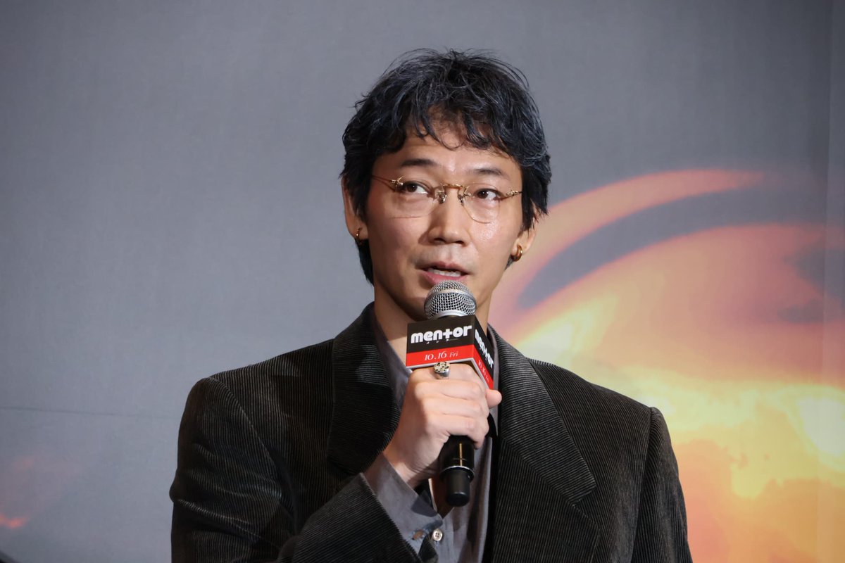 MovieMarbie's tweet photo. 【イベントレポート】
 映画『#mentor』ジャパンプレミア開催！#磯村勇斗＆#末澤誠也＆#綾野剛＆#𠮷田恵輔 監督が登壇！

綾野剛の別人級の肉体美や末澤誠也への“狂犬”イジり、全力の土下座秘話など爆笑のクロストークで沸いた熱気あふれるイベント模様をレポート！

▼記事はこちら
 https://t.co/A6YiJ6RImU

#映画mentor #Aぇgroup