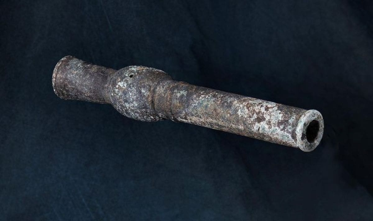 vtbcfeed's tweet photo. An inscription may tie the tiny bronze gun to Korea’s first state weapons program. dlvr.it/TVjYPT #KoreanHistory #Archaeology #AncientWeapons #Gunpowder #MilitaryHistory https://t.co/nCMdzeFwKW