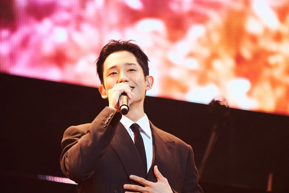 Kkorepo's tweet photo. #チョン・ヘイン、あふれる魅力でファン魅了…客席を訪れて近くであいさつ
#チョンヘイン
🔗https://t.co/Jx2nDlh2VC https://t.co/ZTZJnpCZwo