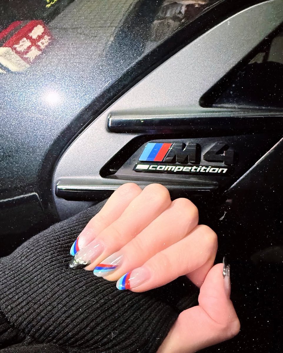 Yumetsuki_77's tweet photo. 車とネイルの組み合わせwww
#ポルシェ #BMW https://t.co/19Q3lBUPT6