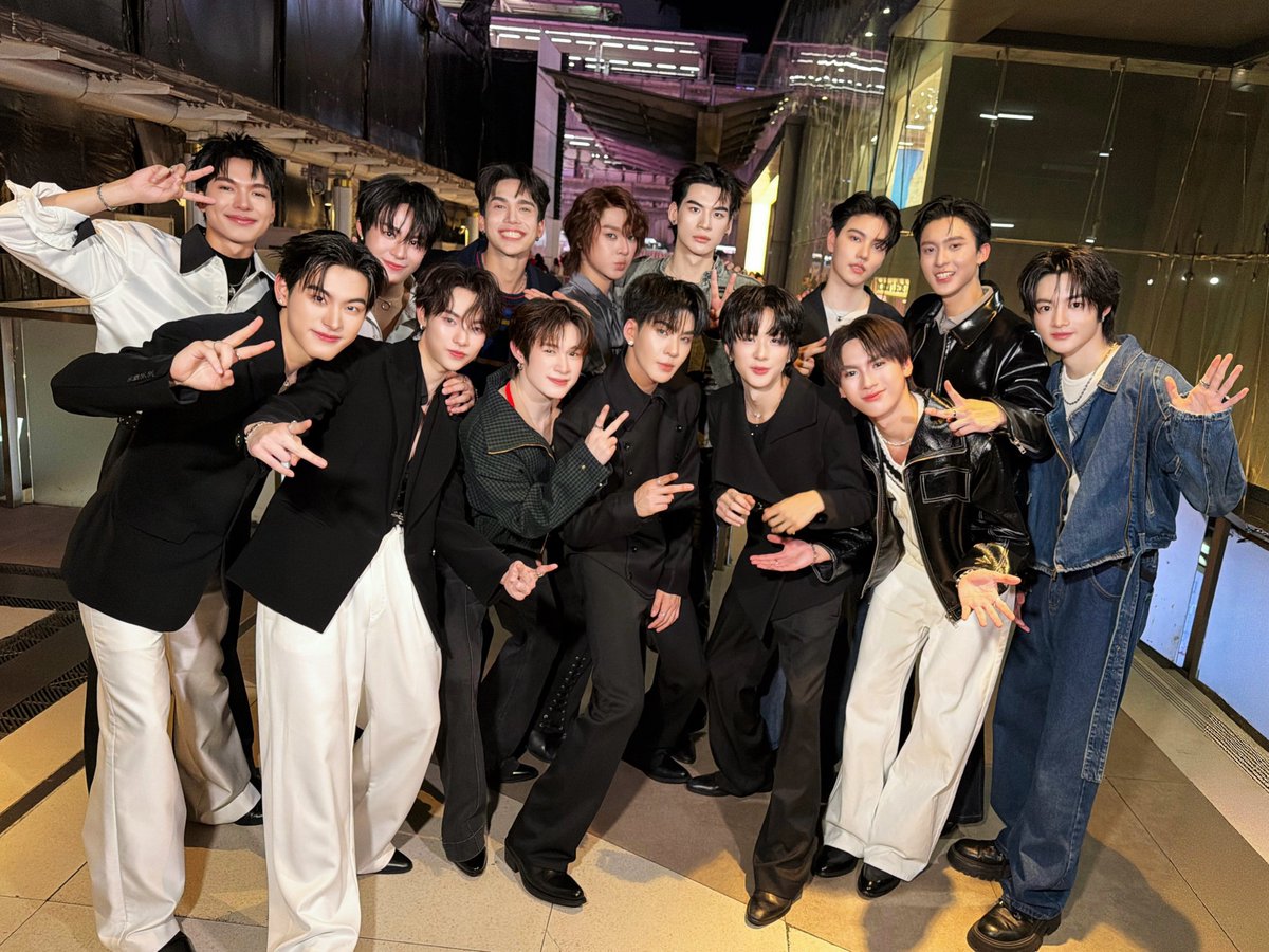 DomundiTV's tweet photo. จบลงไปแล้วสำหรับงาน Nineentertain 24th Anniversary Charity Concert 🎤✨

ขอขอบคุณ @NineEntertain ที่ให้เกียรติ “หนุ่ม ๆ ดูมันดิ” ได้มาร่วมเป็นส่วนหนึ่งของงานในวันนี้นะคะ 🥰

ขอขอบคุณแฟน ๆ ทุกคนที่มาเจอกัน รวมถึงแฟน ๆ ที่ส่งกำลังใจมาให้หนุ่ม ๆ ดูมันดิเสมอมานะคะ 🫶🏻

#9Ent24thXDMD

@mmaxmaxxxx @natasittttt 
@Auautnp @savewrg 
@rryjinnn @chira_patt 
@JAONORTHiom @ottoottoo_
@Copper_phrt16 @Fifa_thanut 
@pete_nvich @f3w_wp @Gems_ktp @imreeonn
