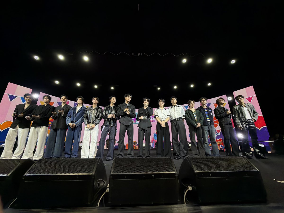 DomundiTV's tweet photo. จบลงไปแล้วสำหรับงาน Nineentertain 24th Anniversary Charity Concert 🎤✨

ขอขอบคุณ @NineEntertain ที่ให้เกียรติ “หนุ่ม ๆ ดูมันดิ” ได้มาร่วมเป็นส่วนหนึ่งของงานในวันนี้นะคะ 🥰

ขอขอบคุณแฟน ๆ ทุกคนที่มาเจอกัน รวมถึงแฟน ๆ ที่ส่งกำลังใจมาให้หนุ่ม ๆ ดูมันดิเสมอมานะคะ 🫶🏻

#9Ent24thXDMD

@mmaxmaxxxx @natasittttt 
@Auautnp @savewrg 
@rryjinnn @chira_patt 
@JAONORTHiom @ottoottoo_
@Copper_phrt16 @Fifa_thanut 
@pete_nvich @f3w_wp @Gems_ktp @imreeonn