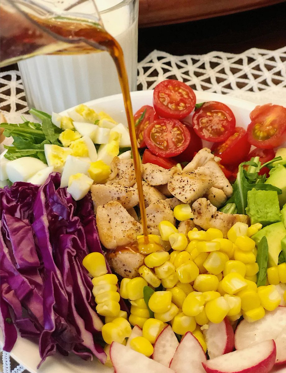 Arnott2y's tweet photo. @usuario Ensalada de espinacas, pechuga de pollo a la parrilla y aguacate: opción ligera y deliciosa para tu alimentación de pérdida de grasa https://t.co/qxQVLCYVSd
