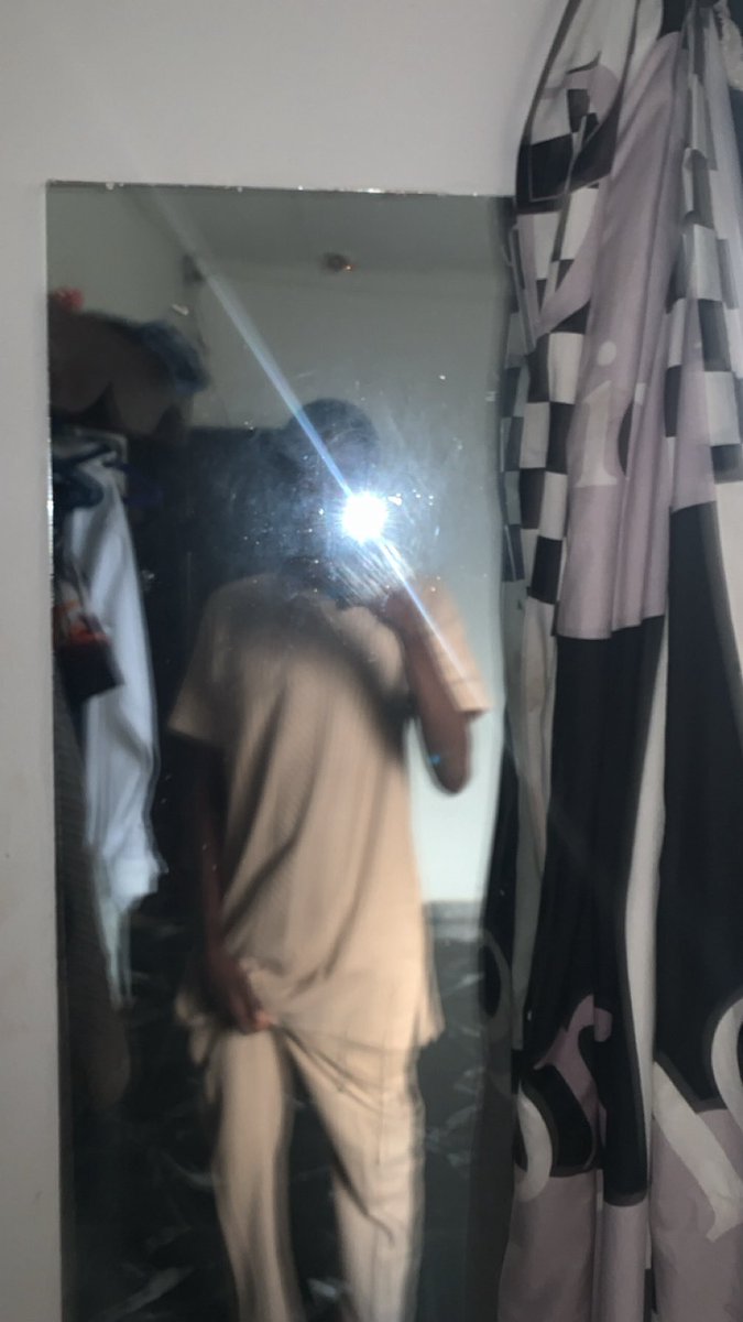 SLaKE3d's tweet photo. “Septembag” 
Shishi I no see😭😂 https://t.co/xwY5n9lneB