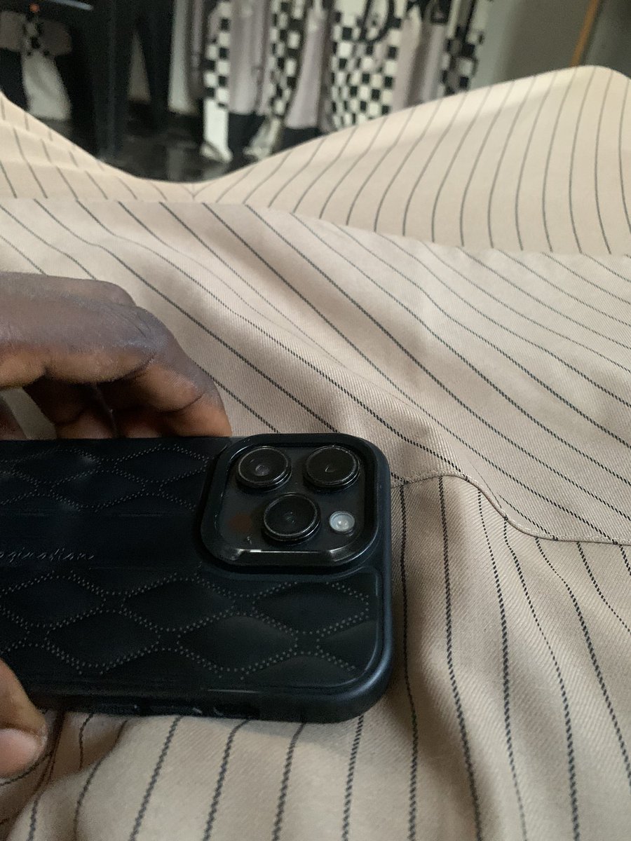 SLaKE3d's tweet photo. “Septembag” 
Shishi I no see😭😂 https://t.co/xwY5n9lneB