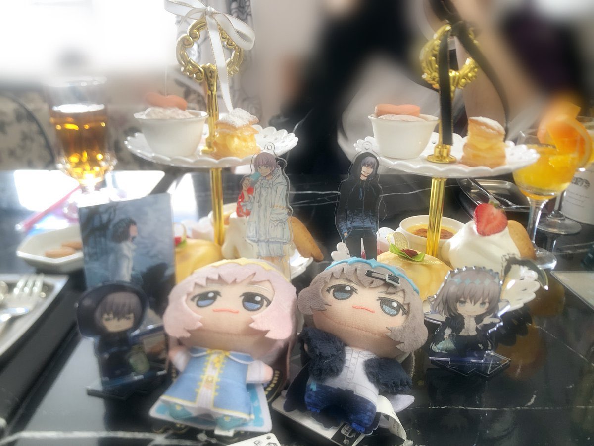 LSnowlily's tweet photo. 購入しに行ってタイニーフォックスのチェリーちゃんに一目惚れ、そのまま自分がお迎え（！？）

ちなみに今年はご縁があって後ろの3人のオーナーになるわ、突然やる気が出てセリアドールで頑張ってキャラドール作ったり、全然違う界隈で繋がった方が実はドールオーナーで一緒にアフヌンしたりした https://t.co/bpsI9iiXDb