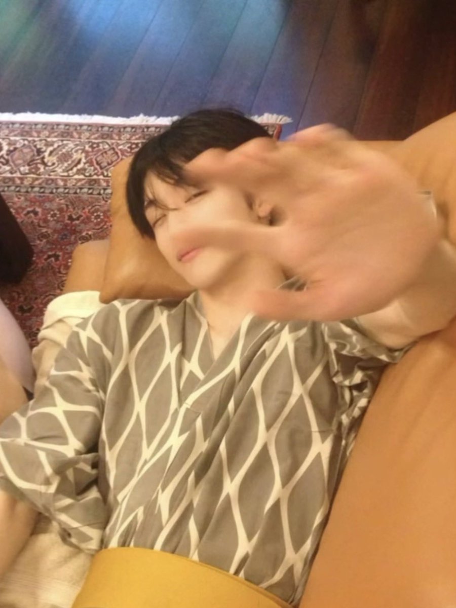 chan0v0__'s tweet photo. 아 진짜 에바야… https://t.co/AHBPTL2okQ
