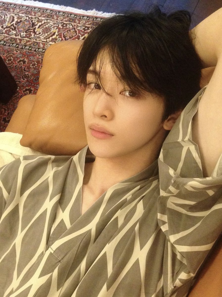 chan0v0__'s tweet photo. 아 진짜 에바야… https://t.co/AHBPTL2okQ