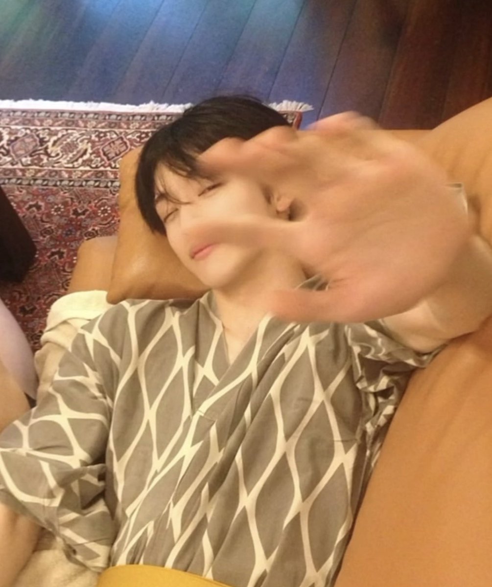 k8rt2p's tweet photo. 미인이그냥미인이아니라 천상계어디쯤신의영역이라 뚜벅뚜벅다가와서 나를좋아한대도 백번의심할것같고 속셈잇나싶을것같고 눈만깜빡여도헤헤침흘리게될걱같고 https://t.co/MPN3d1qvYf