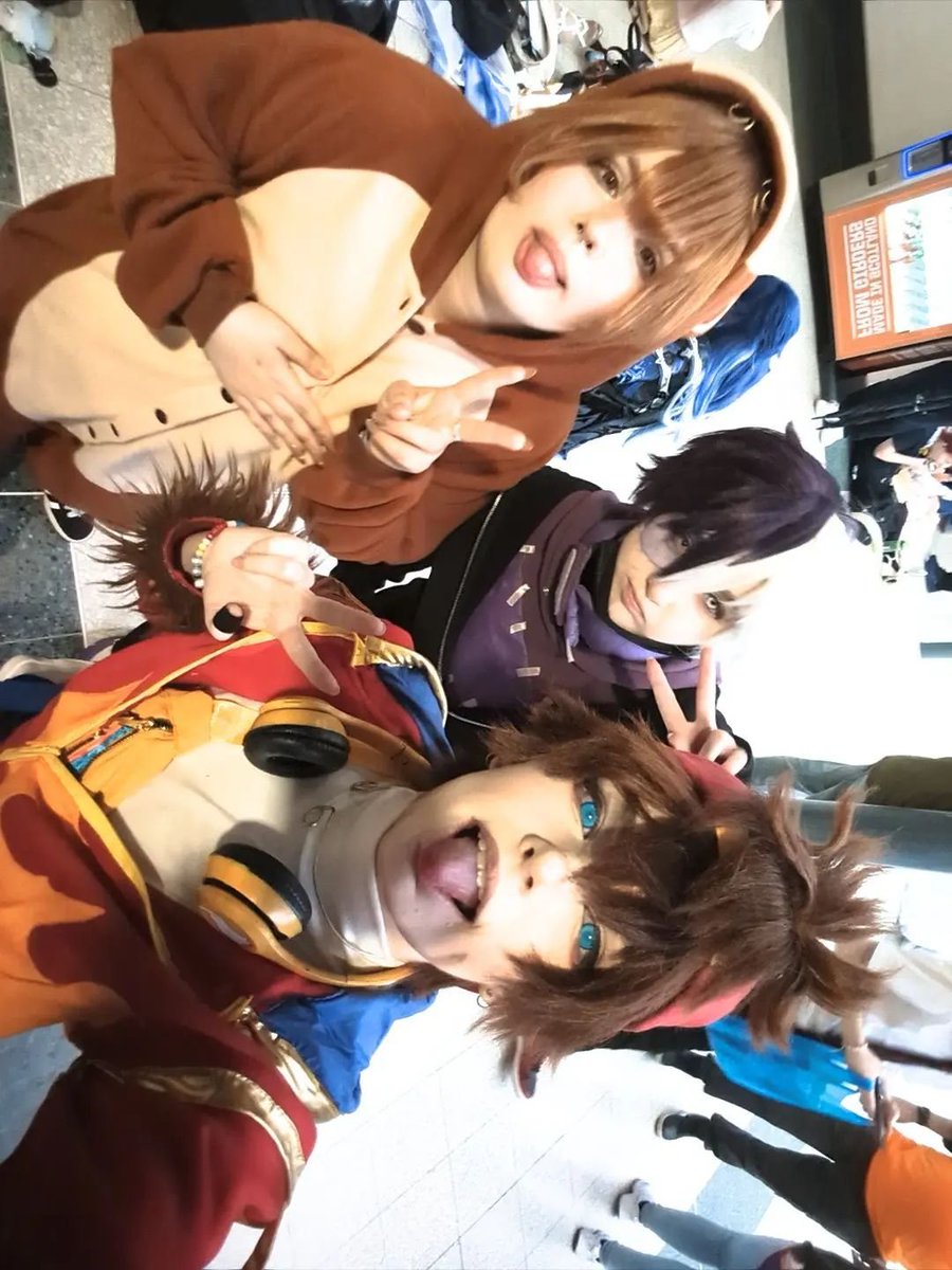 Riricoss's tweet photo. FINALLY HAVE THE WHOLE TVC and ofc had to have a sun I would love to have a chat and others some day but this was so fun !!!

Cosplayrs - @Swieczka_01 @Niins_c0z @jjustreaaaa 

#sunkenji #kaivtuber #doctordeath #thevtubercompany @SunKenjiVT @DrdeathVT @Kaivtuber_ https://t.co/MFQ1q2v7fa