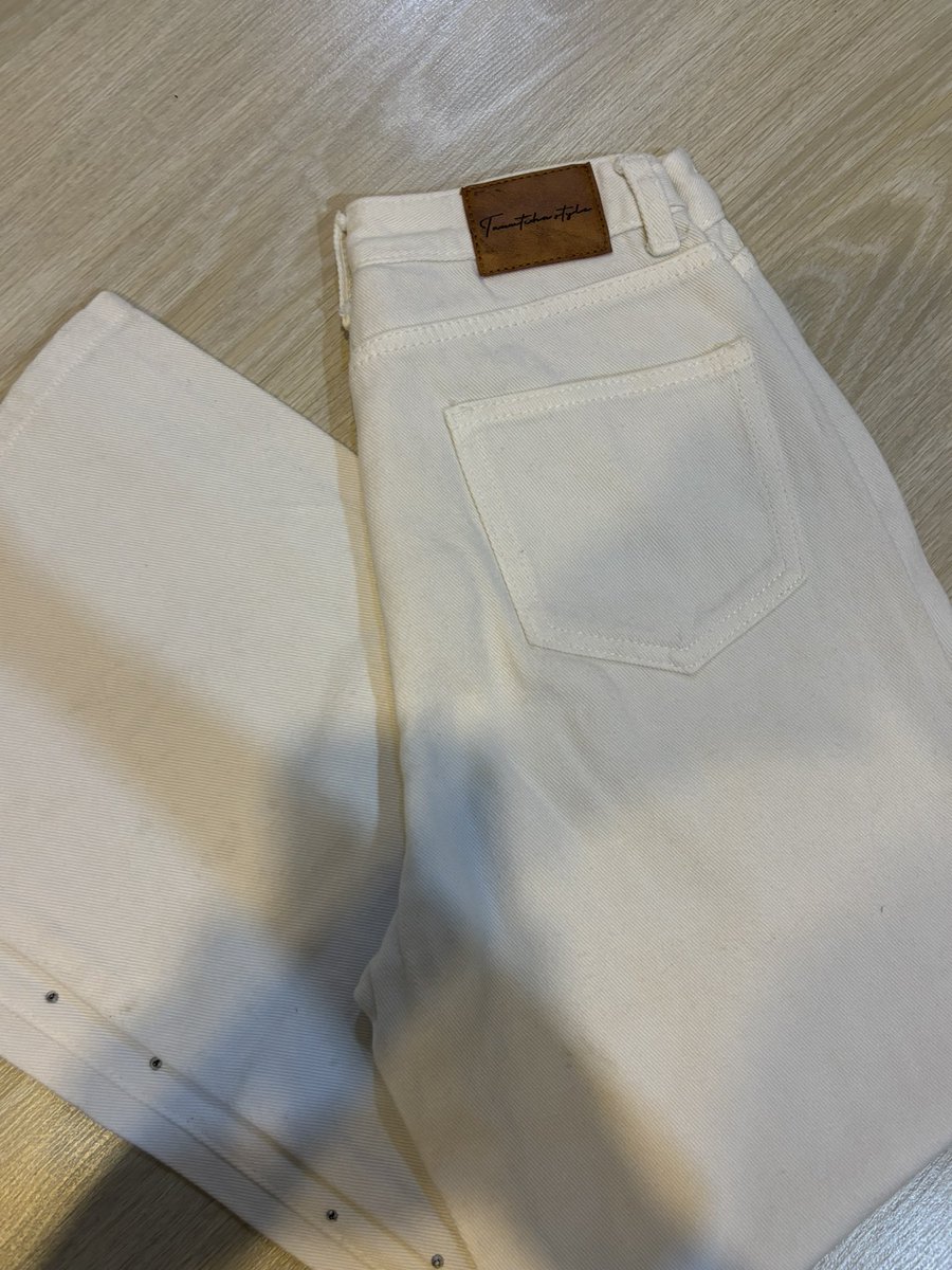 iamnotperfctgal's tweet photo. jeans 100 ตำหนิเลอะๆตรงขา ขอคนไม่ซีนะคะ 
(24.5-25.5)

#bemyblair__official #ส่งต่อlundibkk #ส่งต่อbemingbkk #ส่งต่อbemyblair #ส่งต่อmitr #ส่งต่อzara #ส่งต่อimnotamorningperson #ส่งต่อstylistshop #rushส่งต่อ #weekendbeginsส่งต่อ #zarathailand #juspalthailand https://t.co/rEECyaSz0m