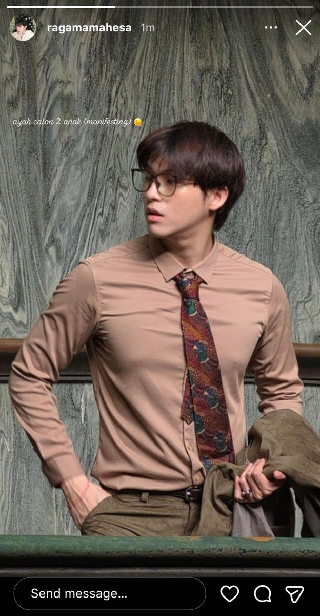 ameratyns's tweet photo. skynani short au; sejiwaraga

ayah papi honeymoon, sera mbul ikut atau ditinggal ya? kalau ditinggal, si papi emang kuat ldr-an? https://t.co/ZqbP2fLvYC