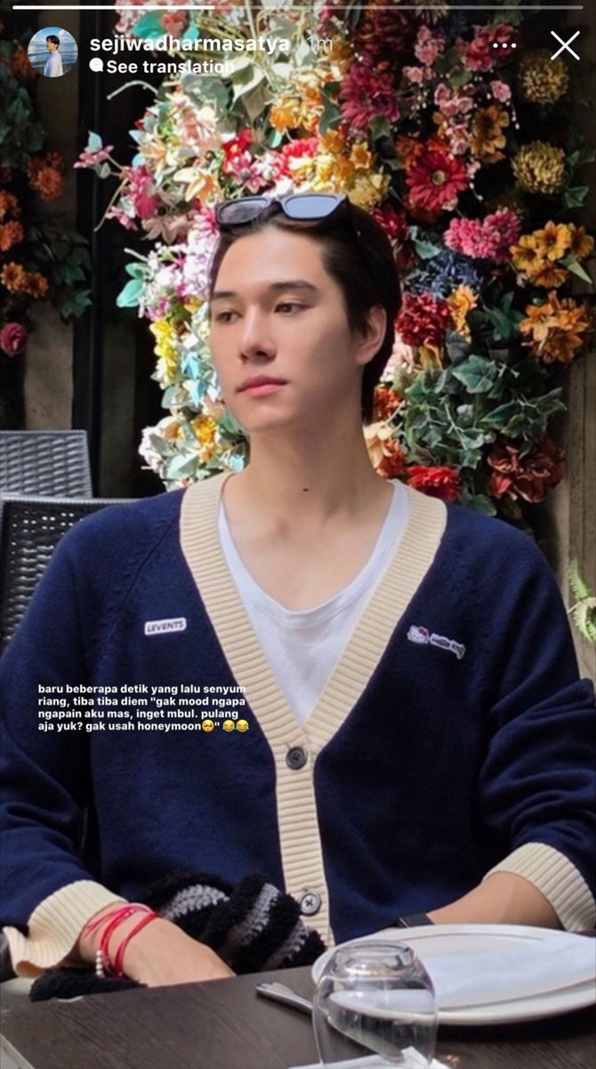 ameratyns's tweet photo. skynani short au; sejiwaraga

ayah papi honeymoon, sera mbul ikut atau ditinggal ya? kalau ditinggal, si papi emang kuat ldr-an? https://t.co/ZqbP2fLvYC