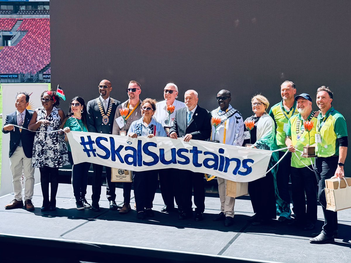 porinisafaris's tweet photo. A shared achievement for our 𝐭𝐞𝐚𝐦𝐬, 𝐜𝐨𝐦𝐦𝐮𝐧𝐢𝐭𝐲 𝐚𝐧𝐝 𝐜𝐨𝐧𝐬𝐞𝐫𝐯𝐚𝐭𝐢𝐨𝐧 𝐩𝐚𝐫𝐭𝐧𝐞𝐫𝐬. 

Together, we keep working for 𝐰𝐢𝐥𝐝𝐥𝐢𝐟𝐞, 𝐡𝐚𝐛𝐢𝐭𝐚𝐭𝐬 𝐚𝐧𝐝 𝐜𝐨𝐦𝐦𝐮𝐧𝐢𝐭𝐢𝐞𝐬. https://t.co/aBMOfNgofY