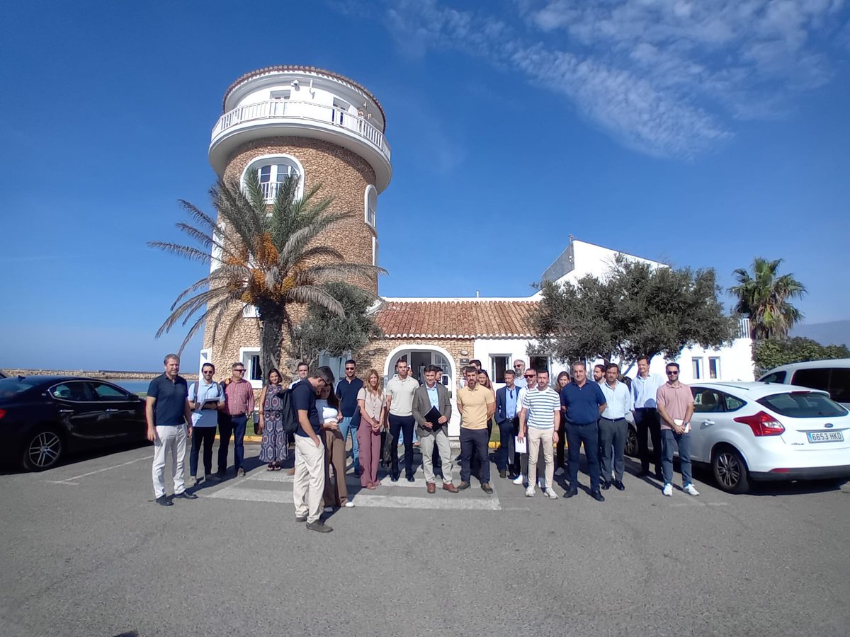 PuertosAND's tweet photo. ⚓ Las nueve empresas interesadas en obtener la concesión del puerto ⛵de Almerimar han visitado hoy las instalaciones portuarias acompañadas de nuestros técnicos https://t.co/in1wSUNY4B