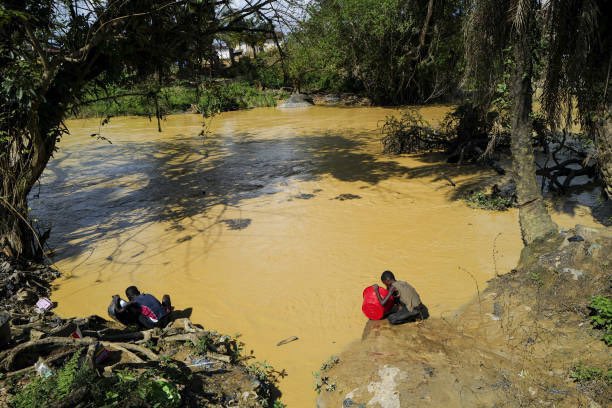 GusTavo071024's tweet photo. Ghana is going through a serious environmental crisis and we are running out of drinking water, Galamsey is poisoning our water and farmland and living women and children with kidney diseases.. @JDMahama you promised to end Galamsey, Do that now !!

#StopGalamseyNow https://t.co/VV46GJBQQo