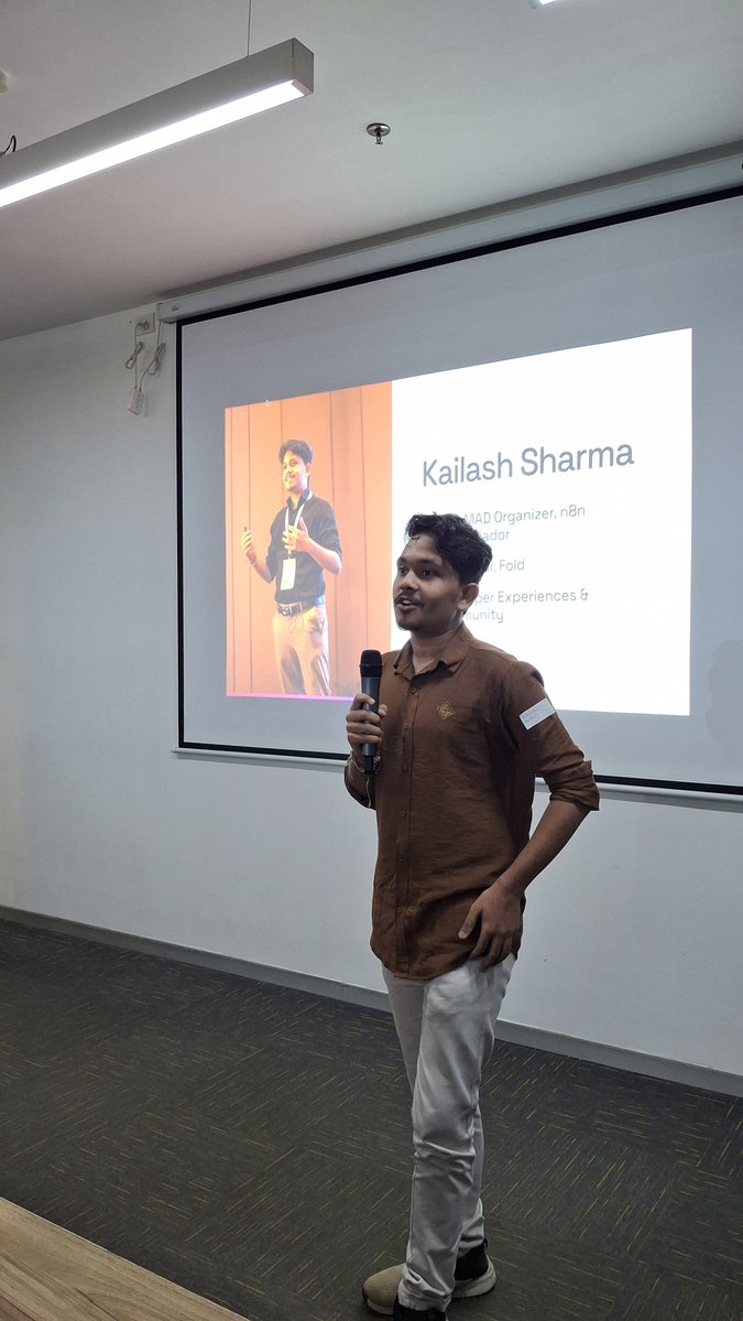 WomenCoders01's tweet photo. Ideas → Insights → Inspiration. 💡

Thank you to Nandini, Suvidhi &amp; Kailash for an insightful session, and to everyone who joined us! ✨

#mwc #productengineeringforum https://t.co/Owhh1Tvc87