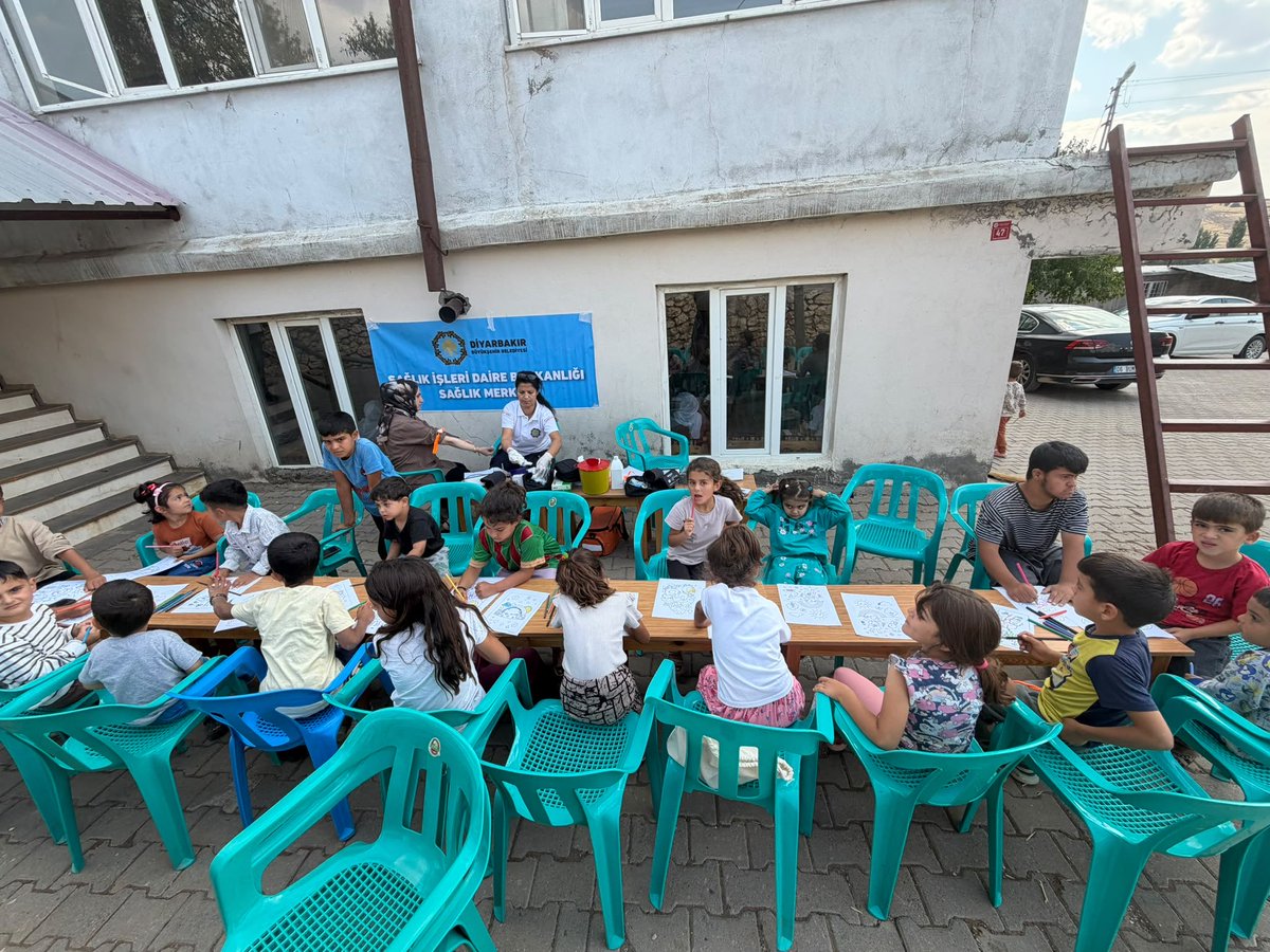 kocakoybel's tweet photo. 🟣Kadın sağlığı ve erken tanının önemine dair bilgilendirmelerde bulunurken, çocuklarımız da düzenlenen boyama etkinliğiyle keyifli vakit geçirdi. https://t.co/XGHcxSBBN9