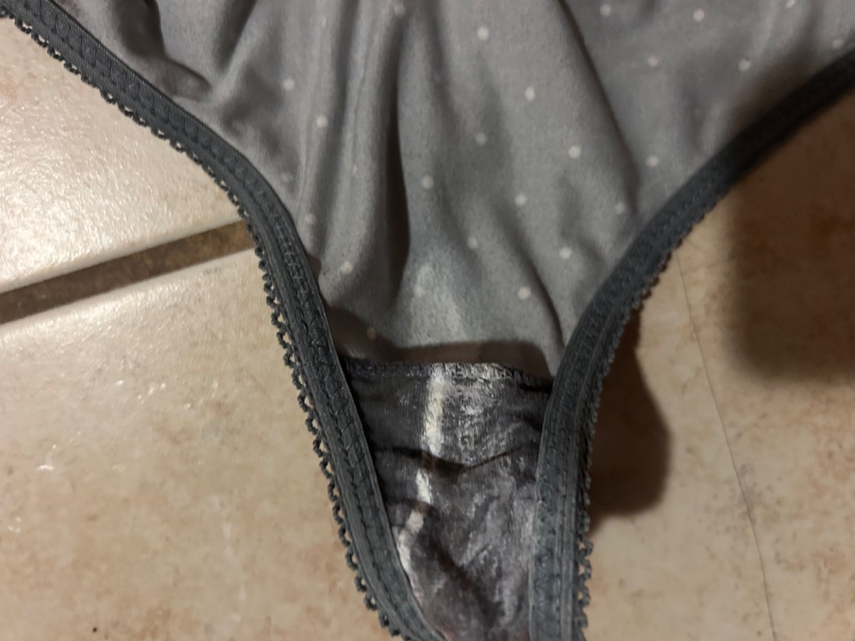 lilxan187's tweet photo. Mujeres o alguien que me diga si mi mujer se masturba en sus tangas encontre humedo y con algo blanco alguien save ?  #girls #xvids #tangas https://t.co/3pc4ihuLHk