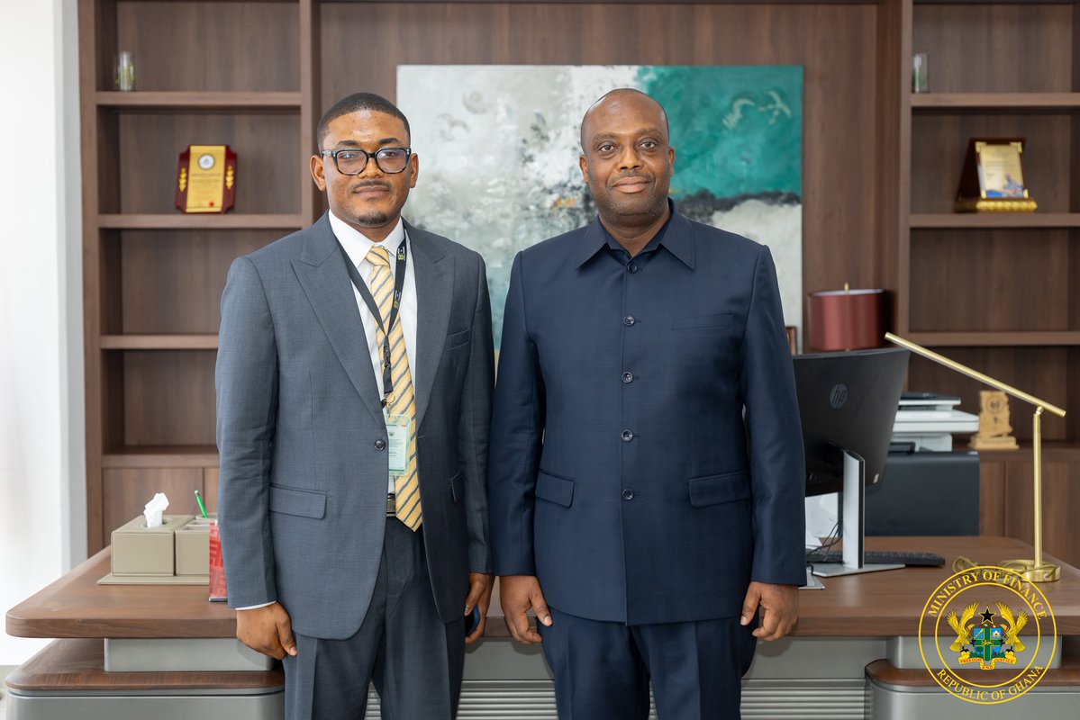 Karim_A0's tweet photo. Today, I successfully defended my thesis! 

Grateful to God for His grace. 

To my kind boss and mentor @Thomas_Ampem_ , thank you for believing in me and guiding me. My gratitude to you will forever shine. ❤️ https://t.co/RSKLAO3ycT