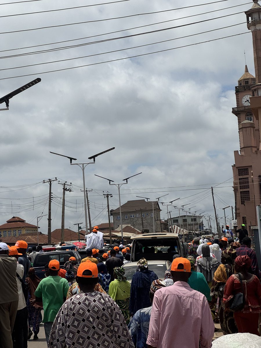 RealBushariSMA's tweet photo. A MASSIVE TURNOUT INDEED! 🔥
This is Offa and the people have come out in their numbers.
The energy, unity and enthusiasm are truly remarkable. Offa is proudly APC!
#SYDADATO2027 #Offa #KwaraAPC #APCAllTheWay #IwajuLaNlo #MovingForward https://t.co/RuT3dgjgEZ