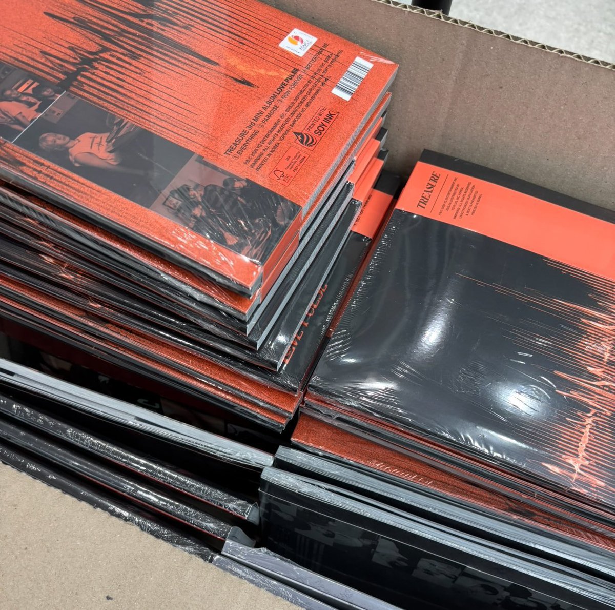 BMOSPHTwt's tweet photo. Treasure - Love Pulse Album (Photobook ver.)

🏷️ ₱550 each set / 3 Albums for ₱550 (FREE ISF!)

Mine + Qty of sets

Reminder: only claiming and mining will be considered through replying here. DM claiming will not be considered reserved. 

Will only push through when 20+ sets are claimed.

wts lfb ph go sealed album trejo