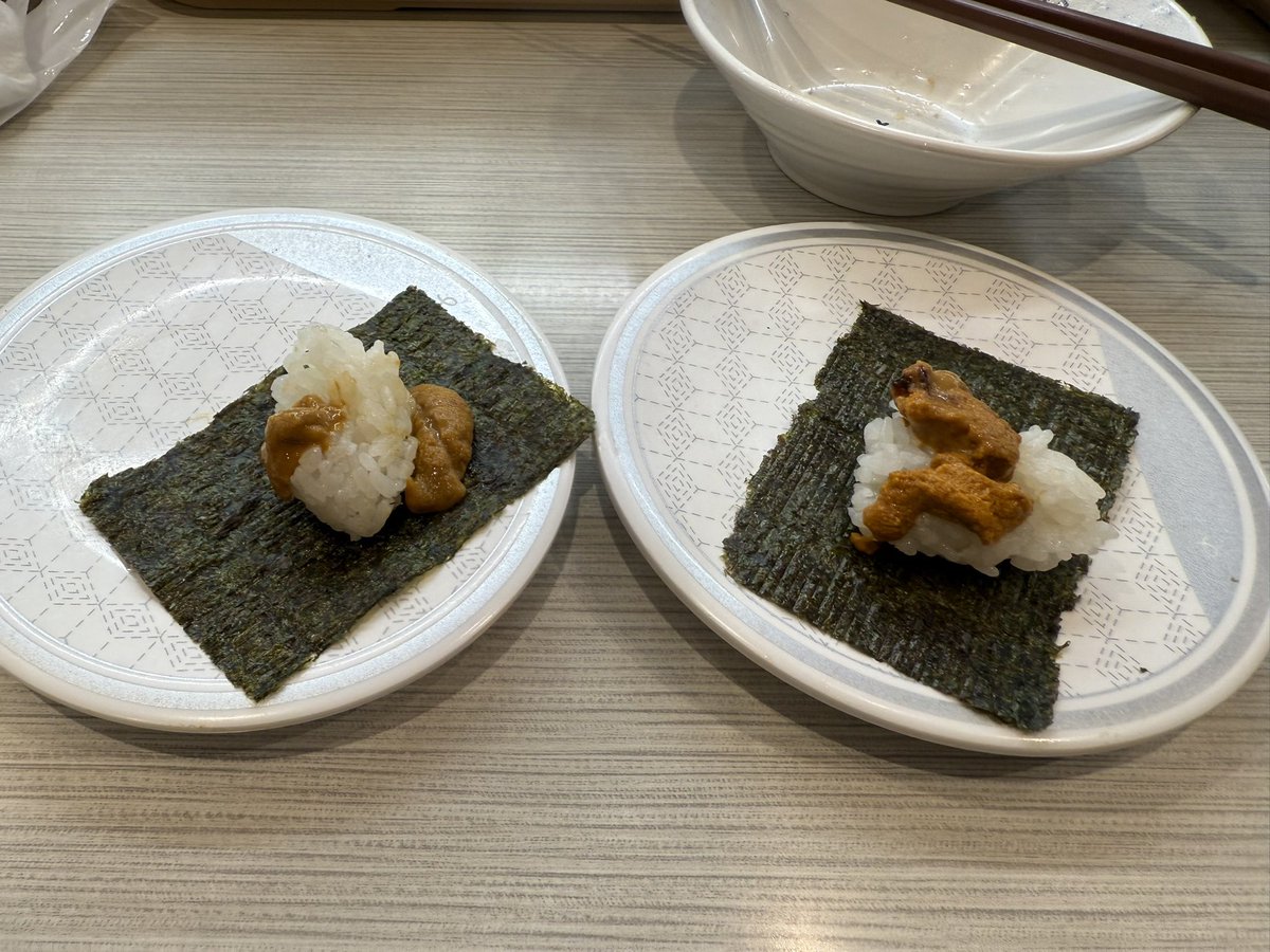 itsuwaridays's tweet photo. いつもまあまあ雑なはま寿司なんだけど今日は特にひどかったなー笑

色々なんかお下品過ぎるww
さんまの生姜なんなの？なんでそんな絞っちゃうの？ww

外国の方雇用するのはいいと思うけど寿司作るのはちゃんと教えてからにした方がいいと思いますよ！どんな管理なのか不安になる

 #はま寿司 https://t.co/DgL50tU7ev