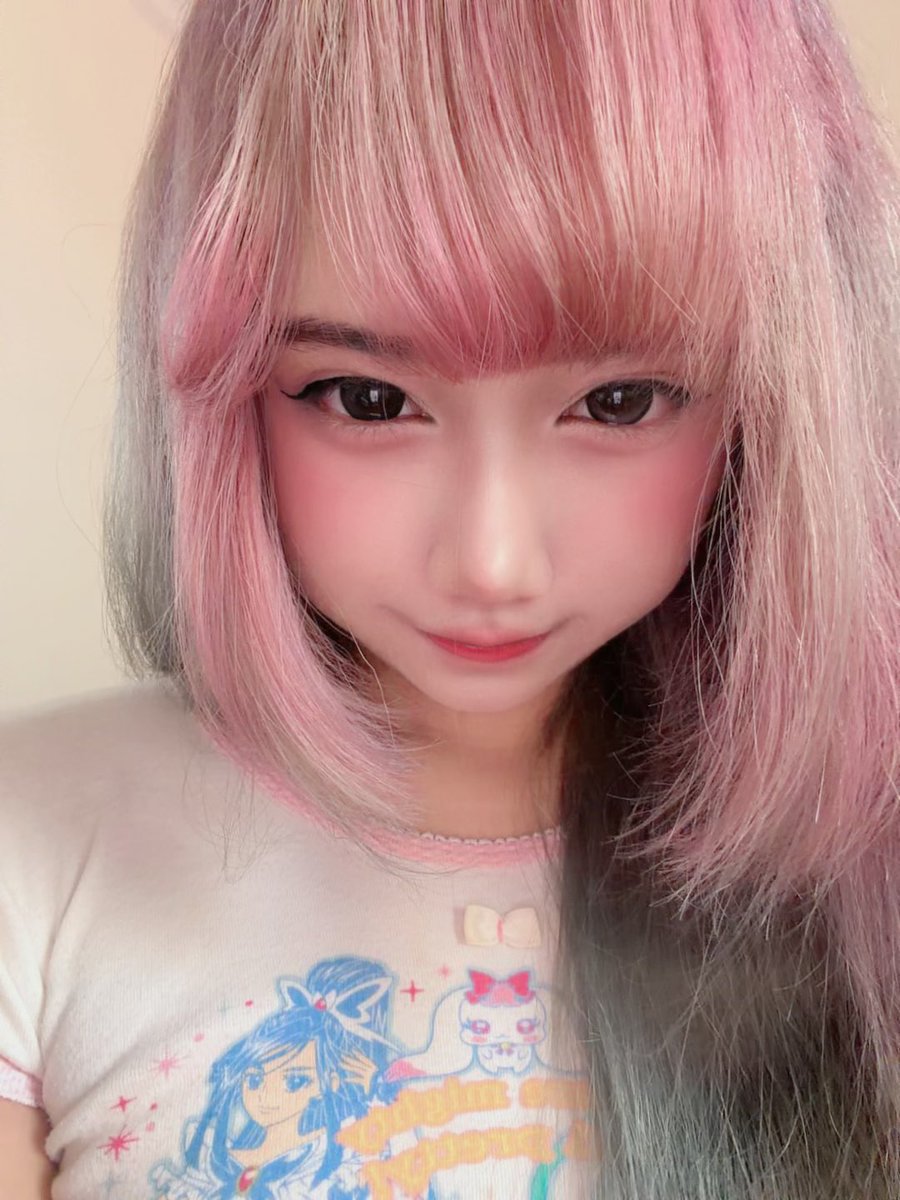 seiameia's tweet photo. uda lunturrr :c warna apa ya selanjutnya https://t.co/SHiVOiiC6Q