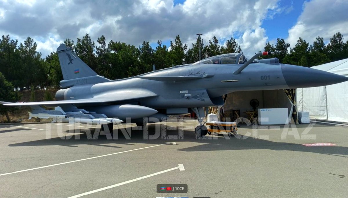 Mohsin_o2's tweet photo. A J-10CE mock-up is on display at ADEX with clear Azerbaijan Air Force markings and the number 27-001.

Azerbaijan seems to be following the Pakistan Air Force’s footsteps, first the Super Mushak, then the JF-17, and now the J-10CE. 🇦🇿🇵🇰🇨🇳 https://t.co/pQJtEknHI7