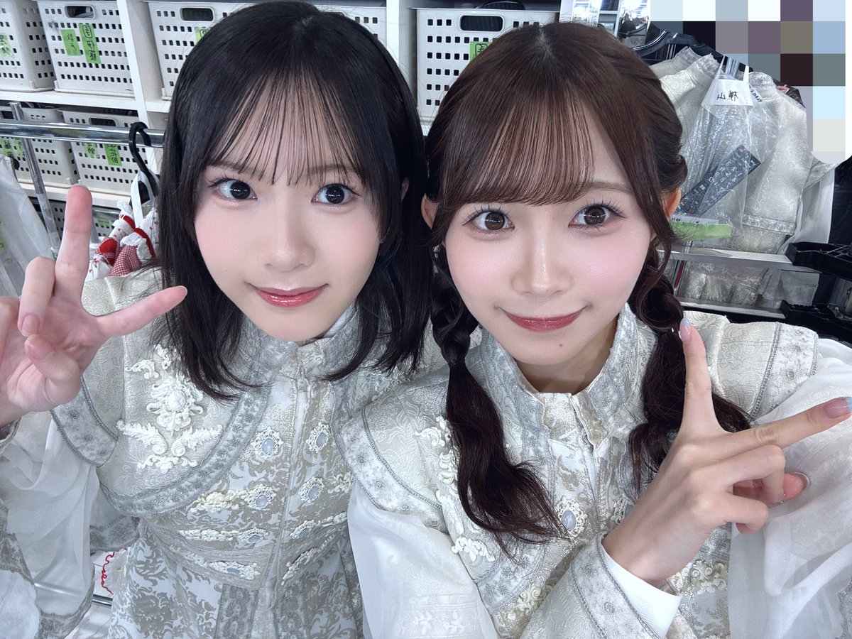 yuki_ota0327's tweet photo. #ここからだ公演 ありがとうございました🩵💜

コンサート明け一発目＆9月最後だったのですが
とーーっても楽しかったです❕劇場も最高🎶

今日はみうさんとお揃いの三つ編みでした🫶🏻

次は、2日違うポジションのここからだ公演❕
お会いできるの楽しみにしています✊🏻 https://t.co/89NB6znhHA