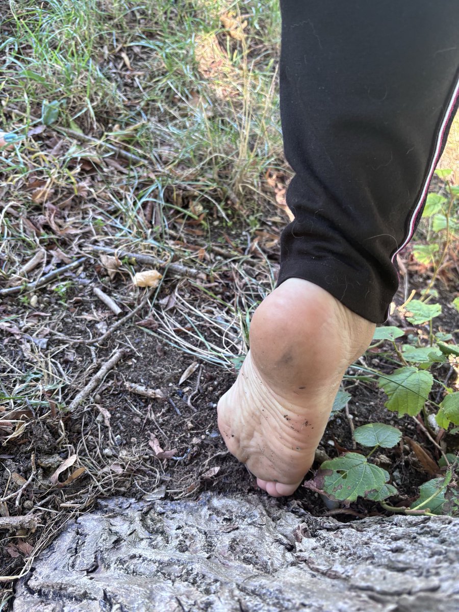 SummersFuss's tweet photo. Anyone fancy a taste? Just looking won’t satisfy your appetite. 😏🧦
@rt_domm 
@Feetcentral13 
@FeetFinder 
@feetparade 
@crazyforsoles https://t.co/HC69Ku0dtv