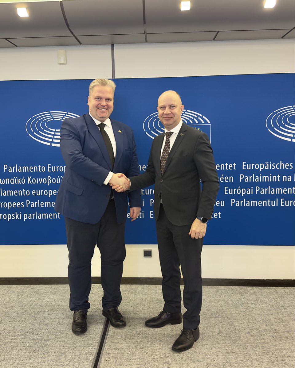 LithuaniaFinMin's tweet photo. Lithuania’s voice in Europe is stronger through dialogue.

Finance Minister @Taurimas Valys met with MEP @AurelijusVeryga at the European Parliament to exchange views on Lithuania’s priorities and key issues on the European agenda ahead of #LT27EU. https://t.co/80DYBmelXU