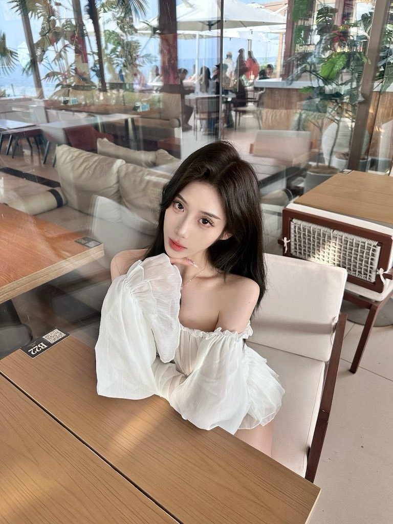 megan21la6's tweet photo. 这个点还有男生吗？                                                                                                                     

                   我想发照片🫣直接发 https://t.co/h0dFH8NY6A