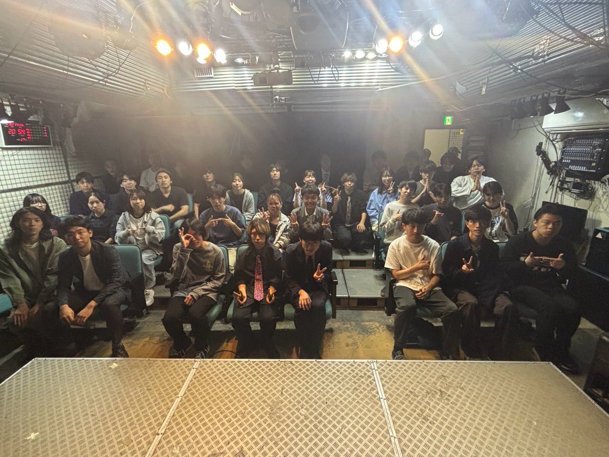 HOS_battle2026's tweet photo. 【🪦オスマン4終演🪦】

投票により

｢逃避行｣

が1位となりギルガメッシュの出演権を獲得しました🏅
また、「バッシュ」が2位、「アークデンタルラボ」が3位となり、次回オスマンの出演権を獲得しました🥈🥉

次回は10/15 19時から、池袋ムーブメントの予定です！

ご来場ありがとうございました🔮 https://t.co/wkhbdNfZsE