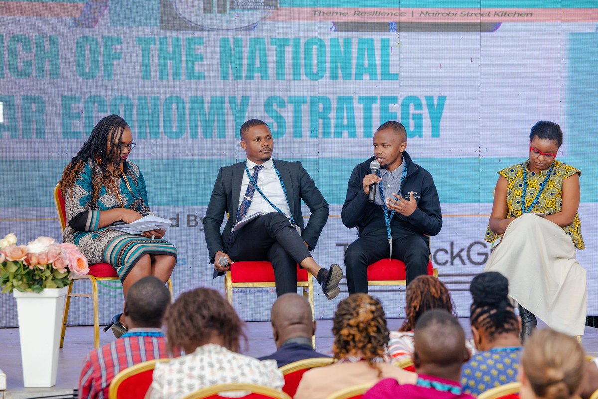 KEPSA_KENYA's tweet photo. @SustainaBizKe @GrowthAfrica @Bopinc @BSRnews @Swisscontact Unpacking Kenya's Circular Economy Strategy &amp; Implementation Plan (CESIP) Setting the scene with a presentation by Karnika Yadav (Intellecap), followed by an impactful panel with Corrine Muriuki
@PAKPROKenya, Richard Kainika, KAWR &amp; Jimmy Dena, Ministry of Environment https://t.co/gcsLxnUgog