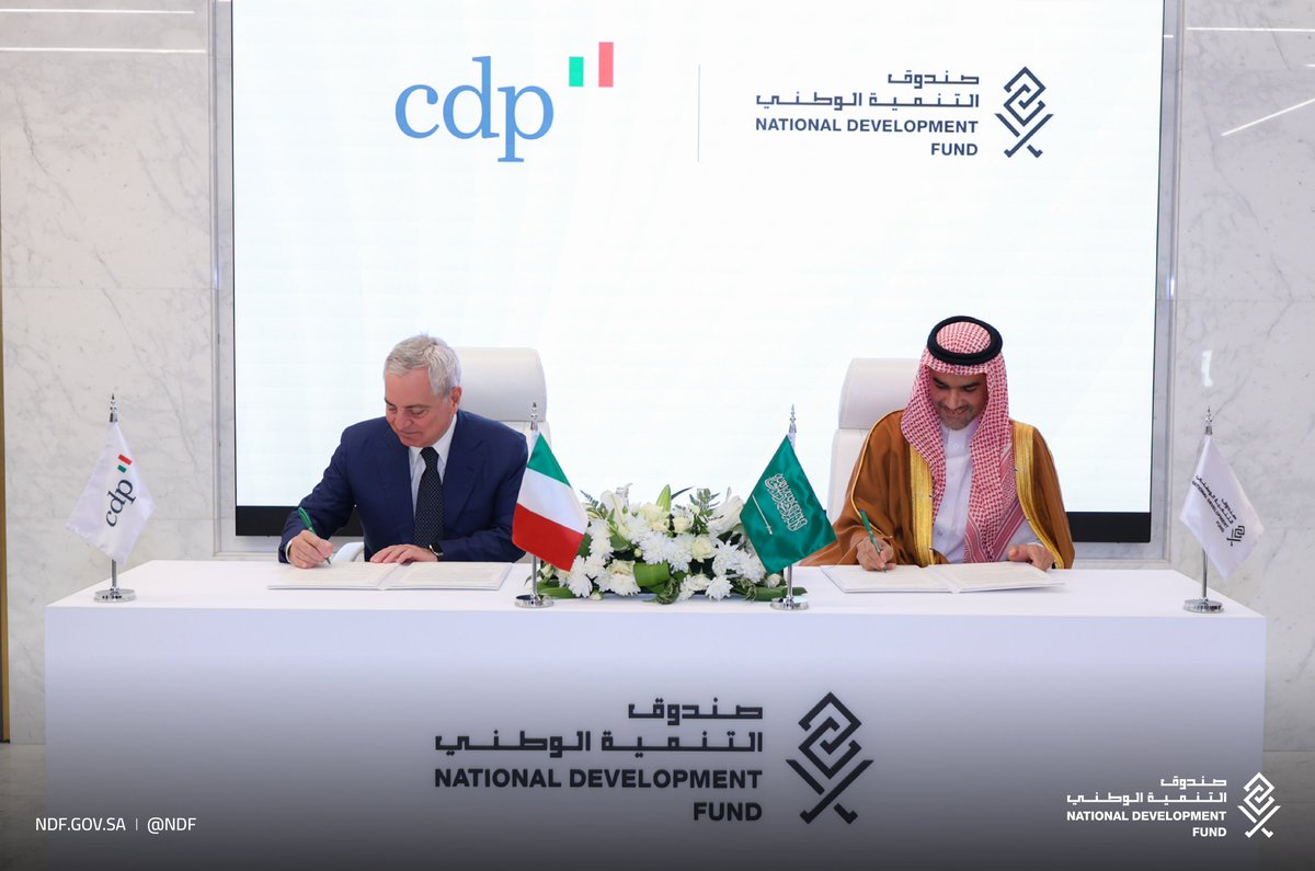 NDF's tweet photo. وقع معالي محافظ صندوق التنمية الوطني الأستاذ عبدالعزيز بن عبدالرحمن العريفي، والرئيس التنفيذي لصندوق الودائع والقروض الإيطالي السيد داريو سكانابيكو، مذكرة تفاهم تهدف إلى تعزيز التعاون التنموي، وإرساء إطار للتعاون في مجالات التمويل والاستثمار التنموي https://t.co/fU7uePoDJ7