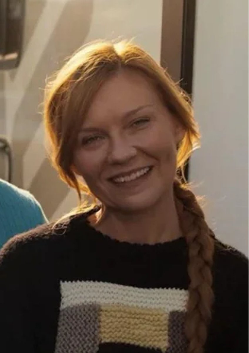 InternetH0F's tweet photo. Jesse Plemons joked he's lost the "cool parent" title for good, after wife Kirsten Dunst was cast as Alex in A Minecraft Movie Squared

"I think I just have to give up trying to compete with Kirsten" https://t.co/98qXRNi6Aq