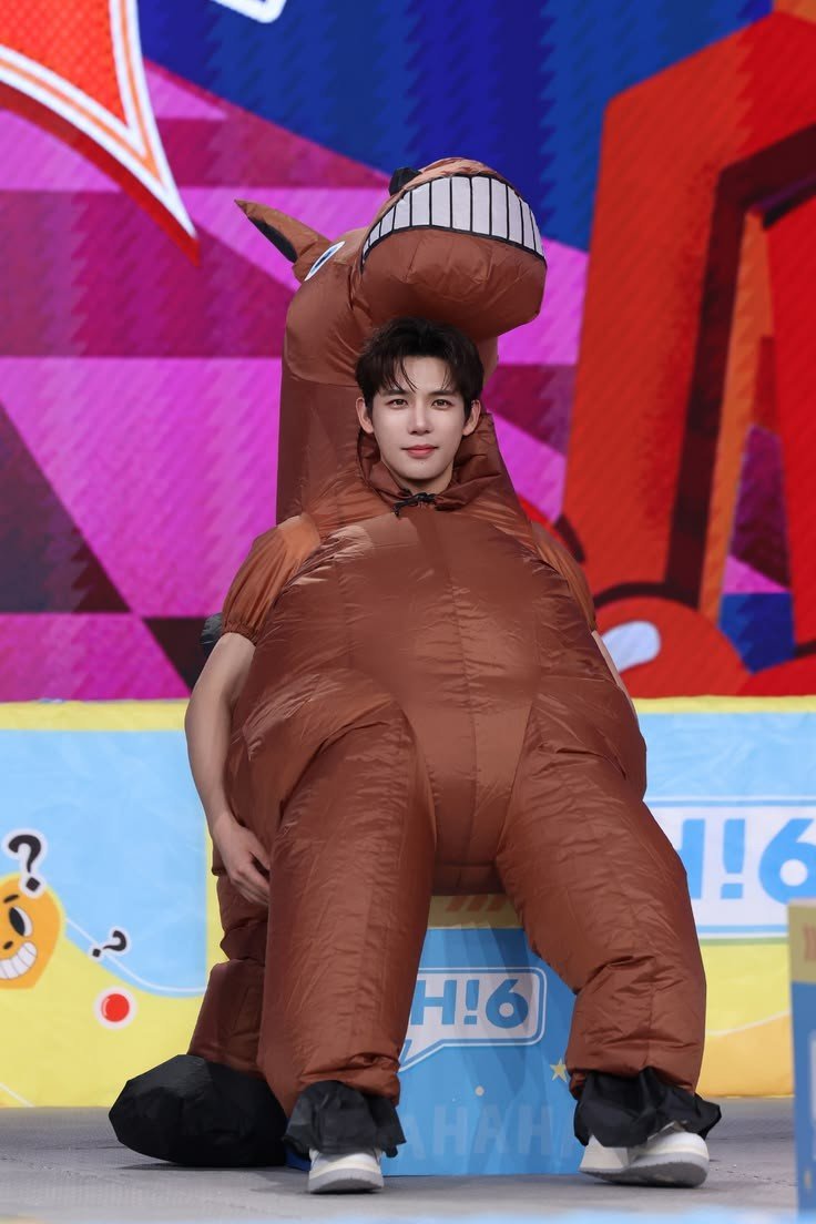 UnseenAnyu's tweet photo. @UnseenRuonan Eh?! No no ya ajie cemberut begitu loh. Yippie dapat pap hen piaoliang dari ajie. 🤩 Siap! Anyu udah senyum dapat pap dari ajie. 😊 https://t.co/9menN8TFkN