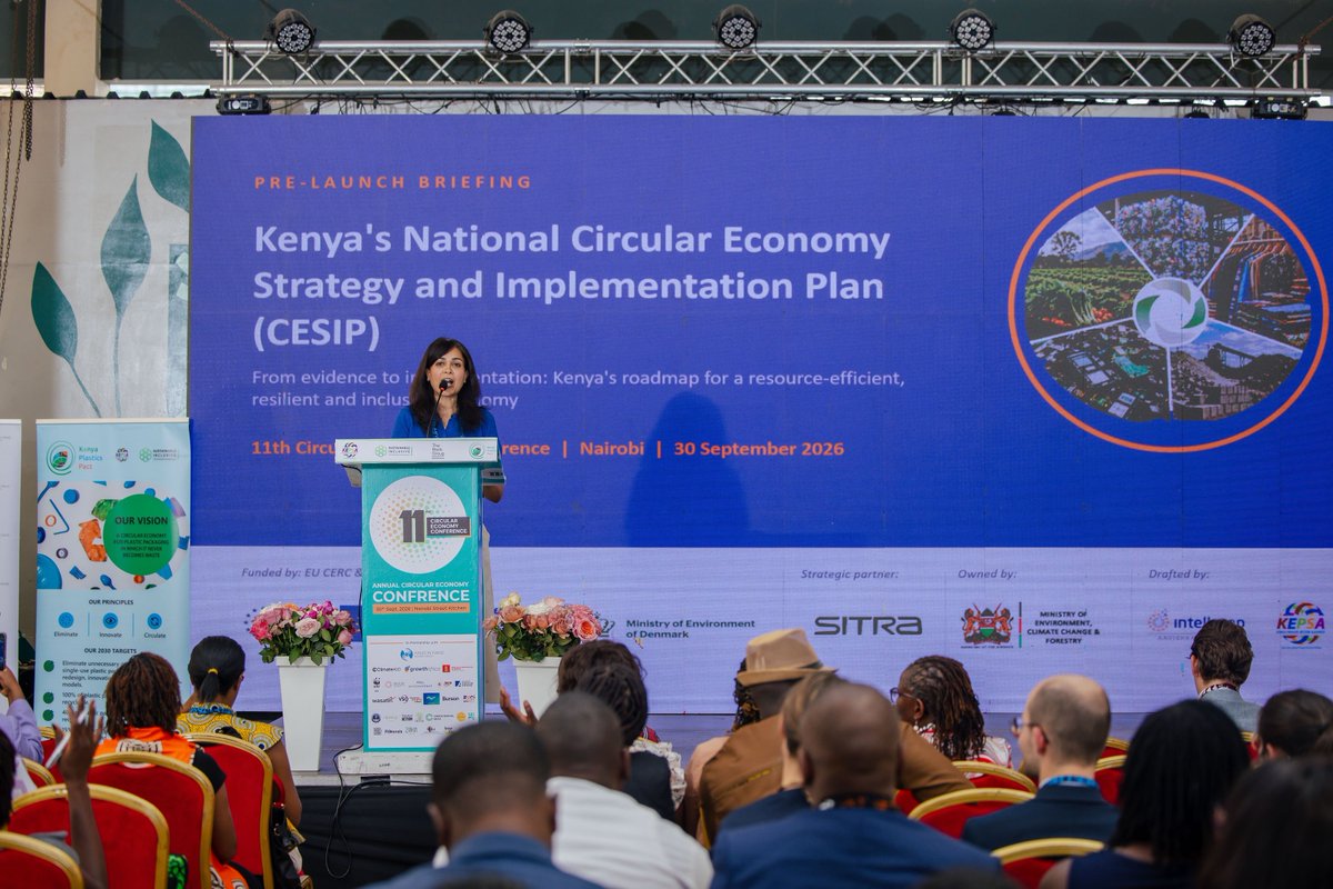 KEPSA_KENYA's tweet photo. @SustainaBizKe @GrowthAfrica @Bopinc @BSRnews @Swisscontact Unpacking Kenya's Circular Economy Strategy &amp; Implementation Plan (CESIP) Setting the scene with a presentation by Karnika Yadav (Intellecap), followed by an impactful panel with Corrine Muriuki
@PAKPROKenya, Richard Kainika, KAWR &amp; Jimmy Dena, Ministry of Environment https://t.co/gcsLxnUgog