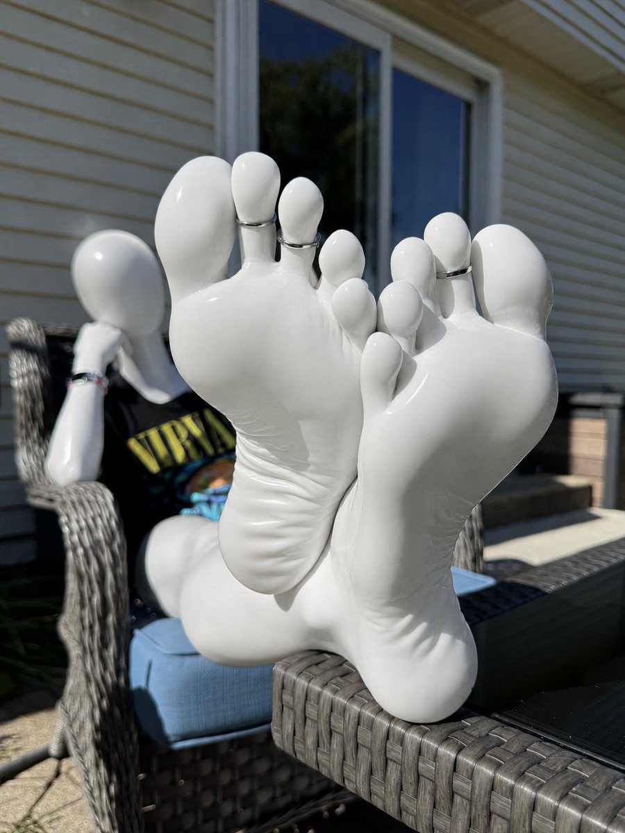 DeFeetedEdits's tweet photo. Censored Edits

Really… Gonna goon to mannequins?…

#censored #betasafe #footfetısh https://t.co/M2YzWmUrwn
