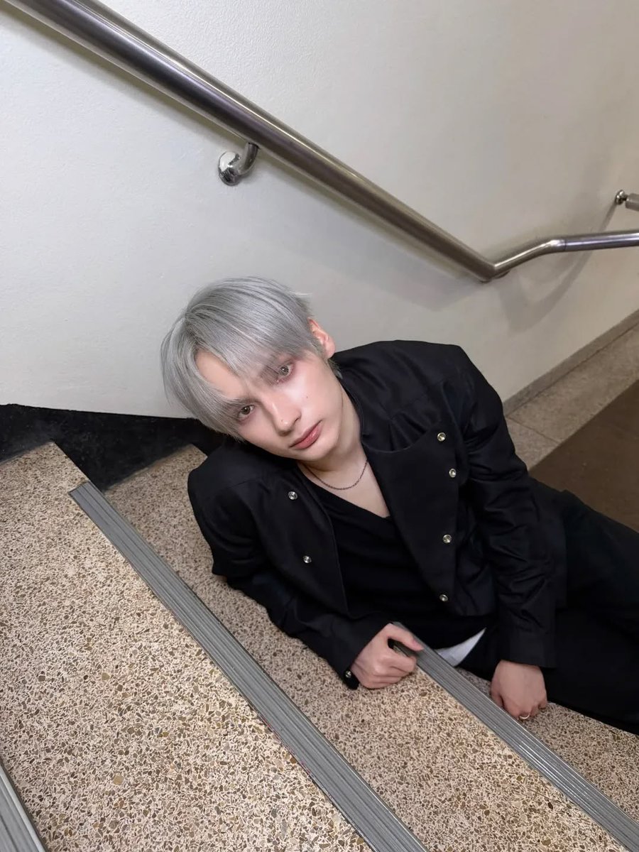 hooneyingkai's tweet photo. Omg he loves this camera angle so bad https://t.co/rEZiFfi9WV
