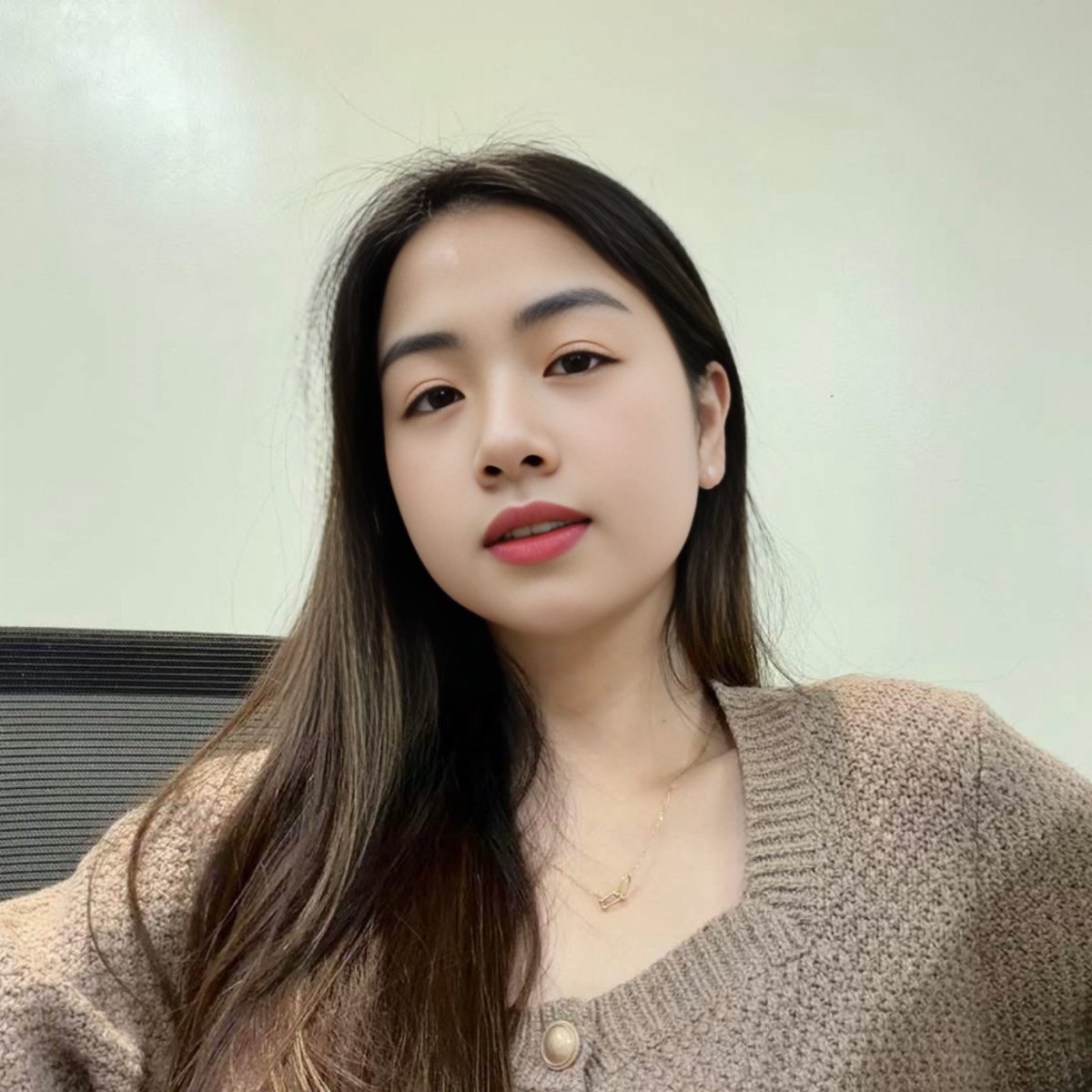 junbiiz's tweet photo. Ngày thì ồn ào tấp nập
Tối về một mình em một căn phòng 🏡
Ai rảnh ib rước em đi  chơi đi https://t.co/xefNZLOgX1