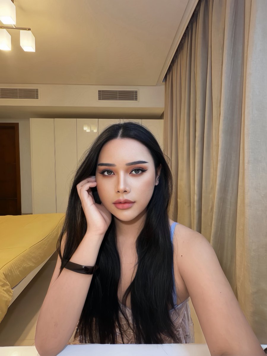 Rogerskycf's tweet photo. #ladyboy_Juffair #ladyboy_manama 💖 https://t.co/5MzWBFT650